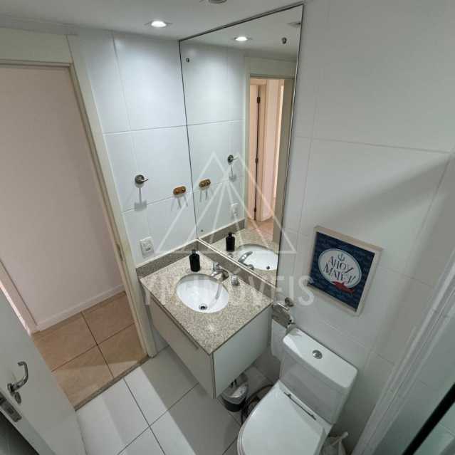2170_G1726077856