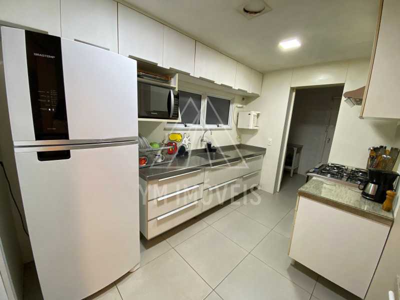 2208_G1728999461