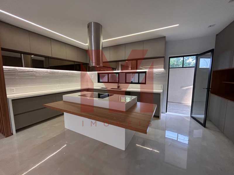 2257_G1738770354