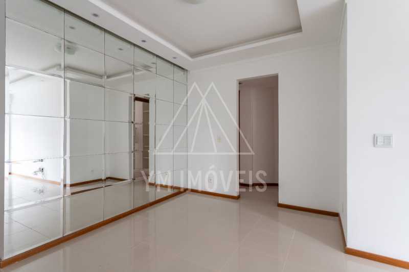 249_G1687446447